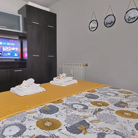 アパート Mladost Sofia, Close To Metro Station And Center *